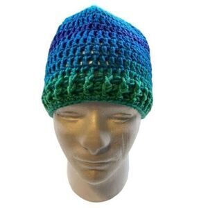 NWOT Unbranded Unisex Hand Made Crochet Beanie Ombré Blue & Green